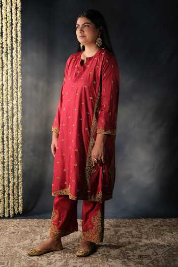 Shop_Tarrz_Red Silk Hand Embroidered Pure Kurta And Pant Set _Online_at_Aza_Fashions