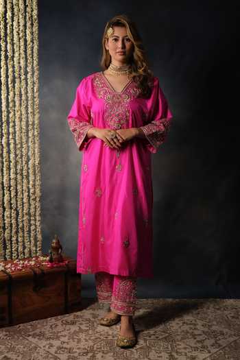 Tarrz Embroidered Bangalore Silk Kurta & Pant Set 