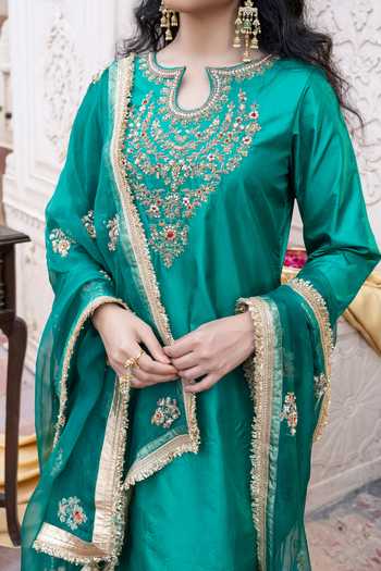Tarrz_Green Silk Keyhole Neck, Yes Hand Embroidered Pure Kurta Set _at_Aza_Fashions