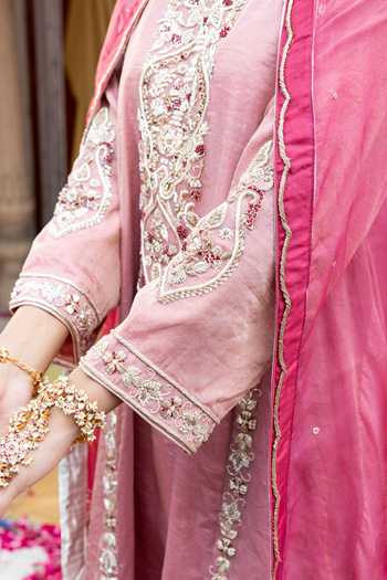 Buy_Tarrz_Pink Tissue, Silk, Organza Hand Embroidered Kurta Set _Online_at_Aza_Fashions