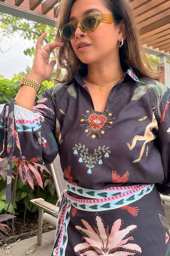 SONAM PARMAR JHAWAR_Black Cotton Split V-neck Monkey Print Top And Skirt Set _Online_at_Aza_Fashions