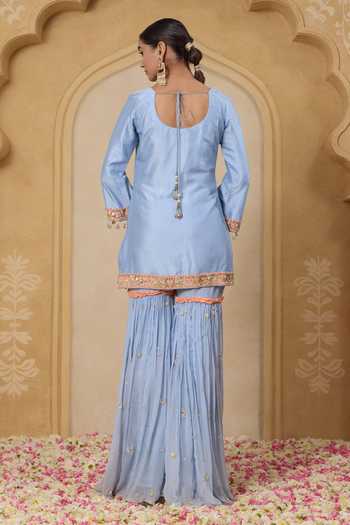Nitisha Kashyap Mahi Embroidered Kurta Set 