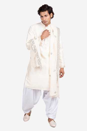Sven Suits Embroidered Placket Kurta Set 