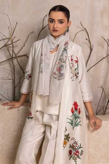 Buy_Haute Mess_Ivory Silk, Chanderi Mandarin Collar Printed Kurta And Pant Set _Online_at_Aza_Fashions