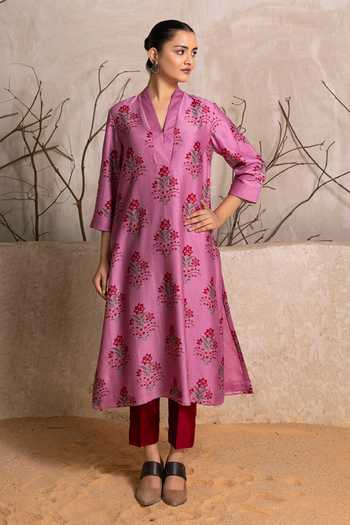 Haute Mess_Pink Silk, Chanderi V-neck Print Kurta And Pant Set _at_Aza_Fashions