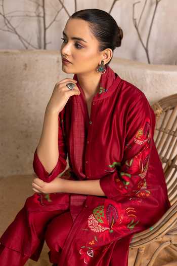 Shop_Haute Mess_Red Silk, Chanderi Mandarin Collar, Yes Printed Kurta Set _Online_at_Aza_Fashions