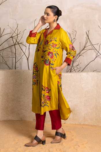 Haute Mess_Yellow Silk, Chanderi Collared Neck, Yes Chintz Kurta Set _at_Aza_Fashions