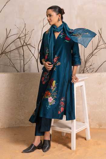 Buy_Haute Mess_Blue Silk, Chanderi V-neck Floral Print Tunic Set _Online_at_Aza_Fashions