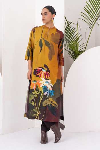 Haute Mess_Yellow Silk, Chanderi Mandarin Collar Printed Tunic Set _Online_at_Aza_Fashions