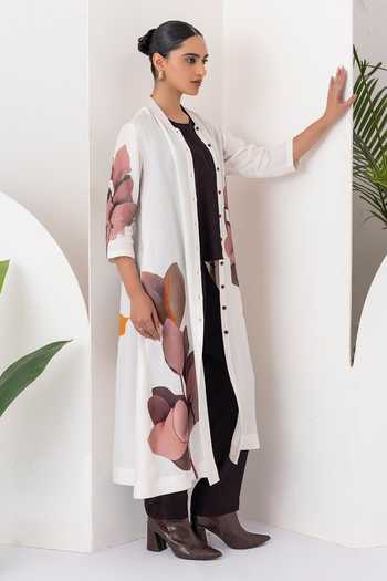 Haute Mess_Ivory Silk, Chanderi Round Neck, Yes Leaf Print Kurta Set _Online_at_Aza_Fashions