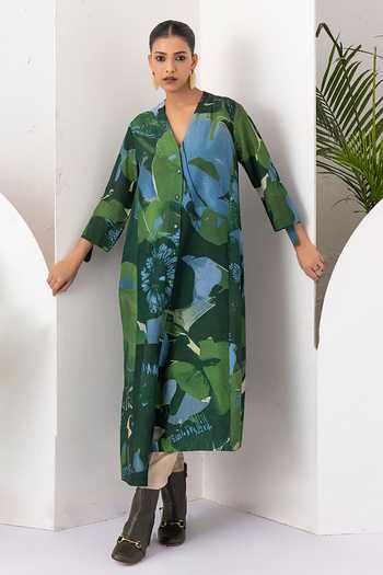 Haute Mess_Green Silk, Chanderi V-neck, Yes Printed Kurta Set _Online_at_Aza_Fashions