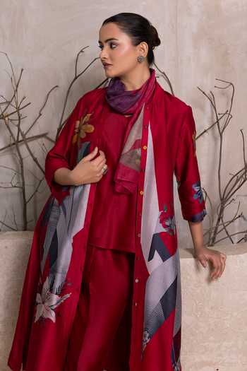 Shop_Haute Mess_Red Silk, Chanderi Mandarin Collar, Yes Printed Kurta And Pant Set _Online_at_Aza_Fashions