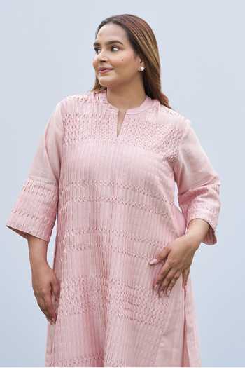 Shop_Vaaya_Pink Silk, Chanderi Mandarin Collar, Yes Pintuck Kurta And Pant Set 