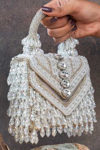 Buy Nayaab By Sonia Silver Chevron Crystal Kasse Bag Online at Aza Fashions Buy_Nayaab By Sonia_Silver Chevron Crystal Kasse Bag _Online_at_Aza_Fashions