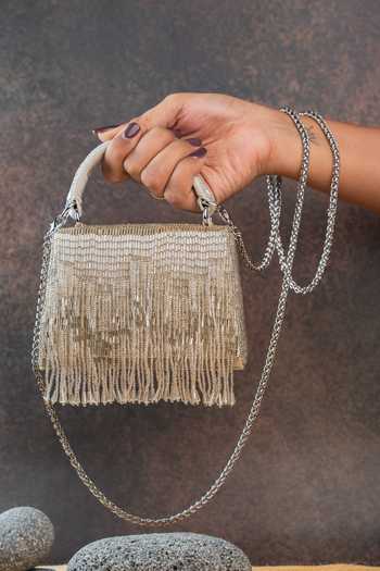 Nayaab By Sonia Salli En vie Mini Kasse Tassel Silver Bag