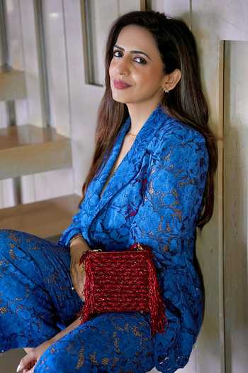 Buy Nayaab By Sonia Maroon Weave Fringe Kasse Bag Buy_Nayaab By Sonia_Maroon Weave Fringe Kasse Bag