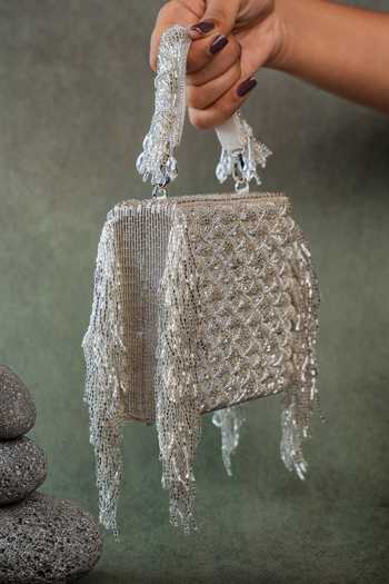 Buy Nayaab By Sonia Silver Weave Fringe Kasse Bag Buy_Nayaab By Sonia_Silver Weave Fringe Kasse Bag