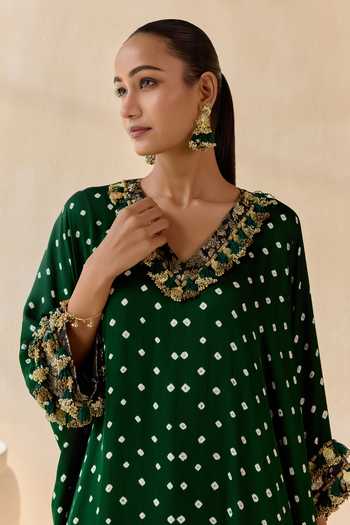Buy_5elements_Green Satin, Modal V-neck Daksha Polka Dot Pattern Kurta Set 
