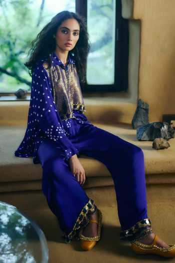 5elements Blue Satin, Modal Collared Neck, Yes Pavitra Bandhani Kurta Set at Aza Fashions 5elements_Blue Satin, Modal Collared Neck, Yes Pavitra Bandhani Kurta Set _at_Aza_Fashions