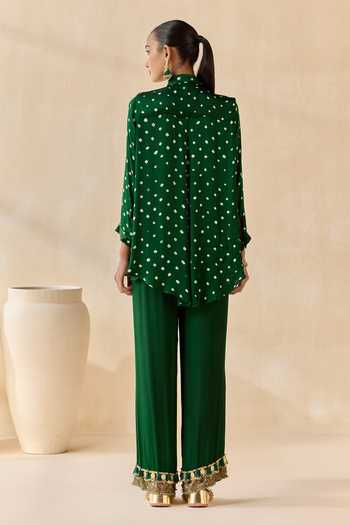 Shop 5elements Green Satin, Modal Collared Neck Pavitra Bandhani Inspired Kurta Set at Aza Fashions Shop_5elements_Green Satin, Modal Collared Neck Pavitra Bandhani Inspired Kurta Set _at_Aza_Fashions