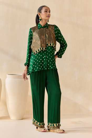 Buy 5elements Green Satin, Modal Collared Neck Pavitra Bandhani Inspired Kurta Set at Aza Fashions Buy_5elements_Green Satin, Modal Collared Neck Pavitra Bandhani Inspired Kurta Set _at_Aza_Fashions