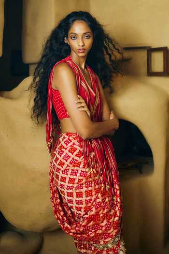 Buy_5elements_Red Satin, Modal V-neck Raktima Tassel Saree And Blouse Set _Online_at_Aza_Fashions