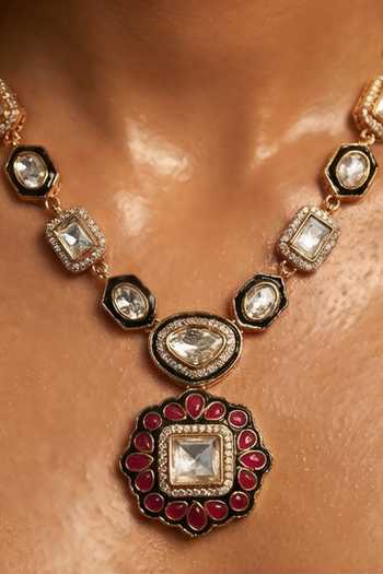 Shop_Tussya_Gold Plated Floret Pendant Necklace And Earrings Set 