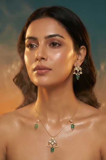 Tussya Floral Carved Necklace & Earrings Set 