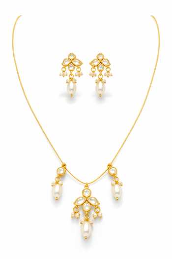 Tussya Kundan Necklace & Earrings Set 