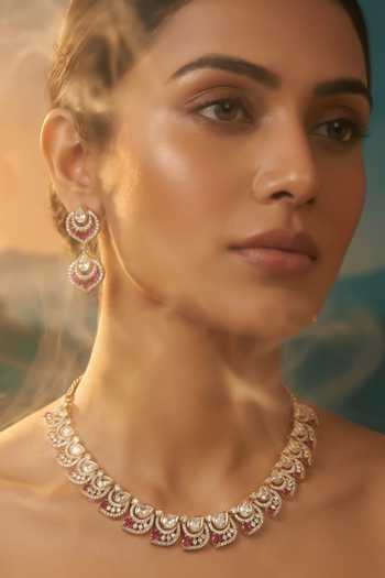 Tussya Carved Necklace & Earrings Set 