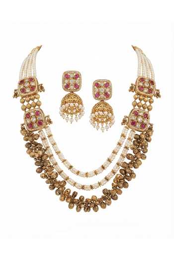 Tussya Kundan Embellished Necklace & Earrings Set 