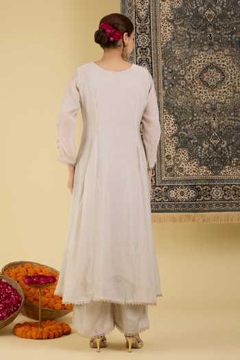 BAIDEHI Floral Embroidered Kurta Set 