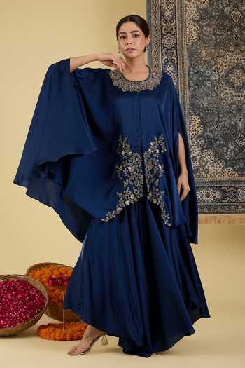 BAIDEHI Placed Embroidered Cape Skirt Set