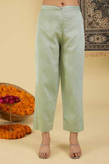 BAIDEHI Green Chanderi V-neck, Yes Embroidered Dupatta And Kurta Set Online at Aza Fashions BAIDEHI_Green Chanderi V-neck, Yes Embroidered Dupatta And Kurta Set _Online_at_Aza_Fashions