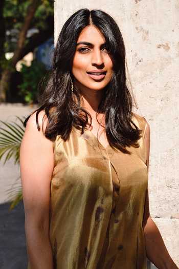 Jasmine Bains Gold Silk V-neck Eco Print Mulberry Kaftan at Aza Fashions Jasmine Bains_Gold Silk V-neck Eco Print Mulberry Kaftan _at_Aza_Fashions