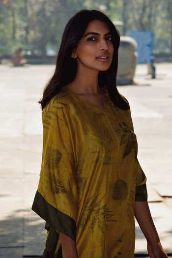 Jasmine Bains_Yellow Silk Split V-neck Eco Print Kaftan _Online_at_Aza_Fashions