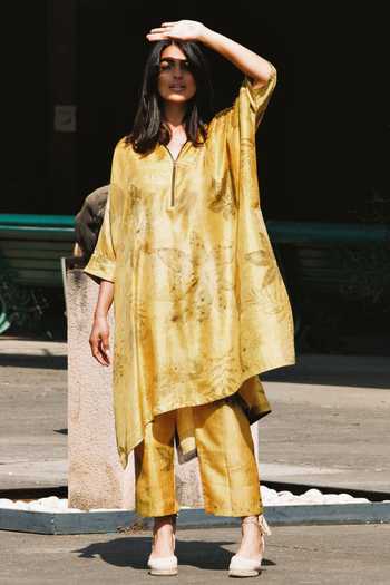 Jasmine Bains Yellow Silk V-neck, Yes Botanical Print Mulberry Kurta And Pant Set Online at Aza Fashions Jasmine Bains_Yellow Silk V-neck, Yes Botanical Print Mulberry Kurta And Pant Set _Online_at_Aza_Fashions