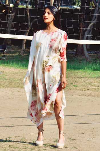 Buy Jasmine Bains Ivory Silk Split V-neck Mulberry Eco Print Kaftan Online at Aza Fashions Buy_Jasmine Bains_Ivory Silk Split V-neck Mulberry Eco Print Kaftan _Online_at_Aza_Fashions