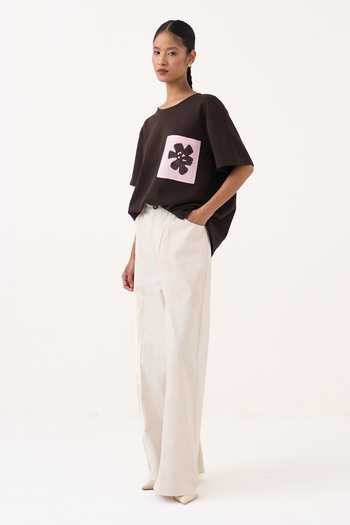 Three Brown Cotton, Jersey, Twill Round Embroidered Patch Pocket T-shirt And Pant Set Online at Aza Fashions Three_Brown Cotton, Jersey, Twill Round Embroidered Patch Pocket T-shirt And Pant Set _Online_at_Aza_Fashions
