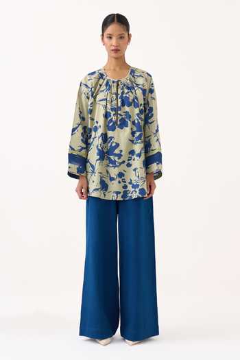 Buy Three Green Poplin Round Neck Wide Sleeve Gather Top And Pant Set Online at Aza Fashions Buy_Three_Green Poplin Round Neck Wide Sleeve Gather Top And Pant Set _Online_at_Aza_Fashions