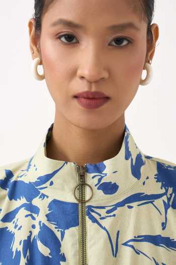 Three Green Cotton, Poplin Mandarin Collar, Yes Drawstring Floral Tunic And Pant Set at Aza Fashions Three_Green Cotton, Poplin Mandarin Collar, Yes Drawstring Floral Tunic And Pant Set _at_Aza_Fashions