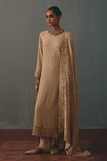 Shop Arpita Mehta Off White Georgette Round Neck, Yes Hand Embroidered Kurta Set Online at Aza Fashions Shop_Arpita Mehta_Off White Georgette Round Neck, Yes Hand Embroidered Kurta Set _Online_at_Aza_Fashions