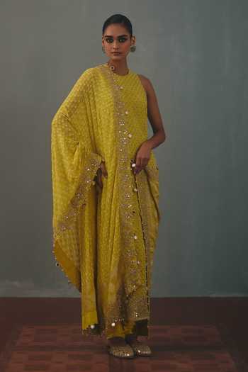 Buy Arpita Mehta Green Round Neck, Yes Hand Embroidered Kurta Set Online at Aza Fashions Buy_Arpita Mehta_Green Round Neck, Yes Hand Embroidered Kurta Set _Online_at_Aza_Fashions