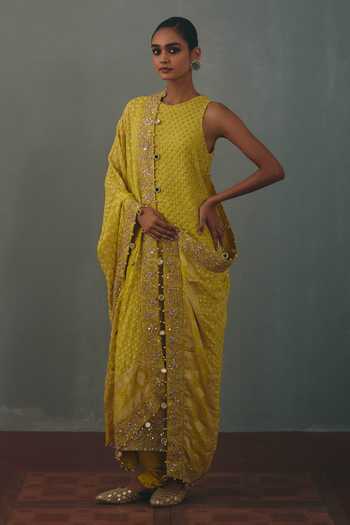 Shop Arpita Mehta Green Round Neck, Yes Hand Embroidered Kurta Set Online at Aza Fashions Shop_Arpita Mehta_Green Round Neck, Yes Hand Embroidered Kurta Set _Online_at_Aza_Fashions