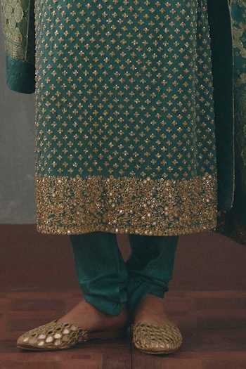 Buy_Arpita Mehta_Blue Round Neck Hand Embroidered Kurta Set _Online_at_Aza_Fashions