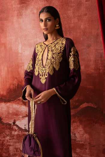 Buy Studio Rang by Swati Wine Satin Keyhole Neck Royal Affair Kaftan With Bag Online at Aza Fashions Buy_Studio Rang by Swati_Wine Satin Keyhole Neck Royal Affair Kaftan With Bag _Online_at_Aza_Fashions