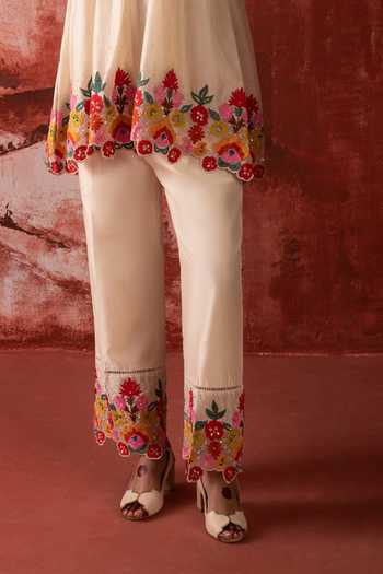 Studio Rang by Swati Ivory Chanderi Silk V-neck, Yes Grandeur Masakali Kurta And Pant Set Online at Aza Fashions Studio Rang by Swati_Ivory Chanderi Silk V-neck, Yes Grandeur Masakali Kurta And Pant Set _Online_at_Aza_Fashions