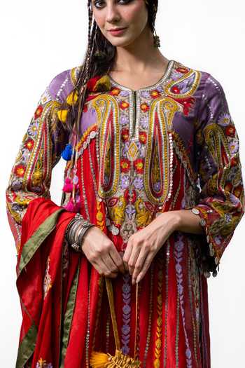 Shop Studio Rang by Swati Red , Chiffon, Chanderi Round Badamwari Embroidered Choga Kurta Set Online at Aza Fashions Shop_Studio Rang by Swati_Red , Chiffon, Chanderi Round Badamwari Embroidered Choga Kurta Set _Online_at_Aza_Fashions