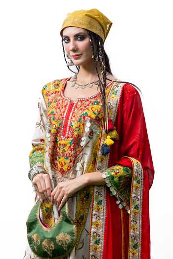 Studio Rang by Swati_Off White Chanderi , Embroidery Round Neck, Yes Sheen Kurta Set _Online_at_Aza_Fashions