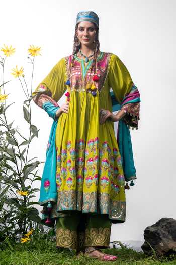 Studio Rang by Swati Pahadan Embroidered Kurta Set 